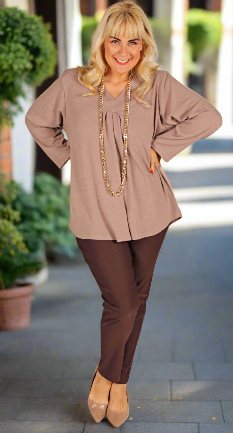Bella V-Neck Top Long Sleeves Cosy Knit Latte