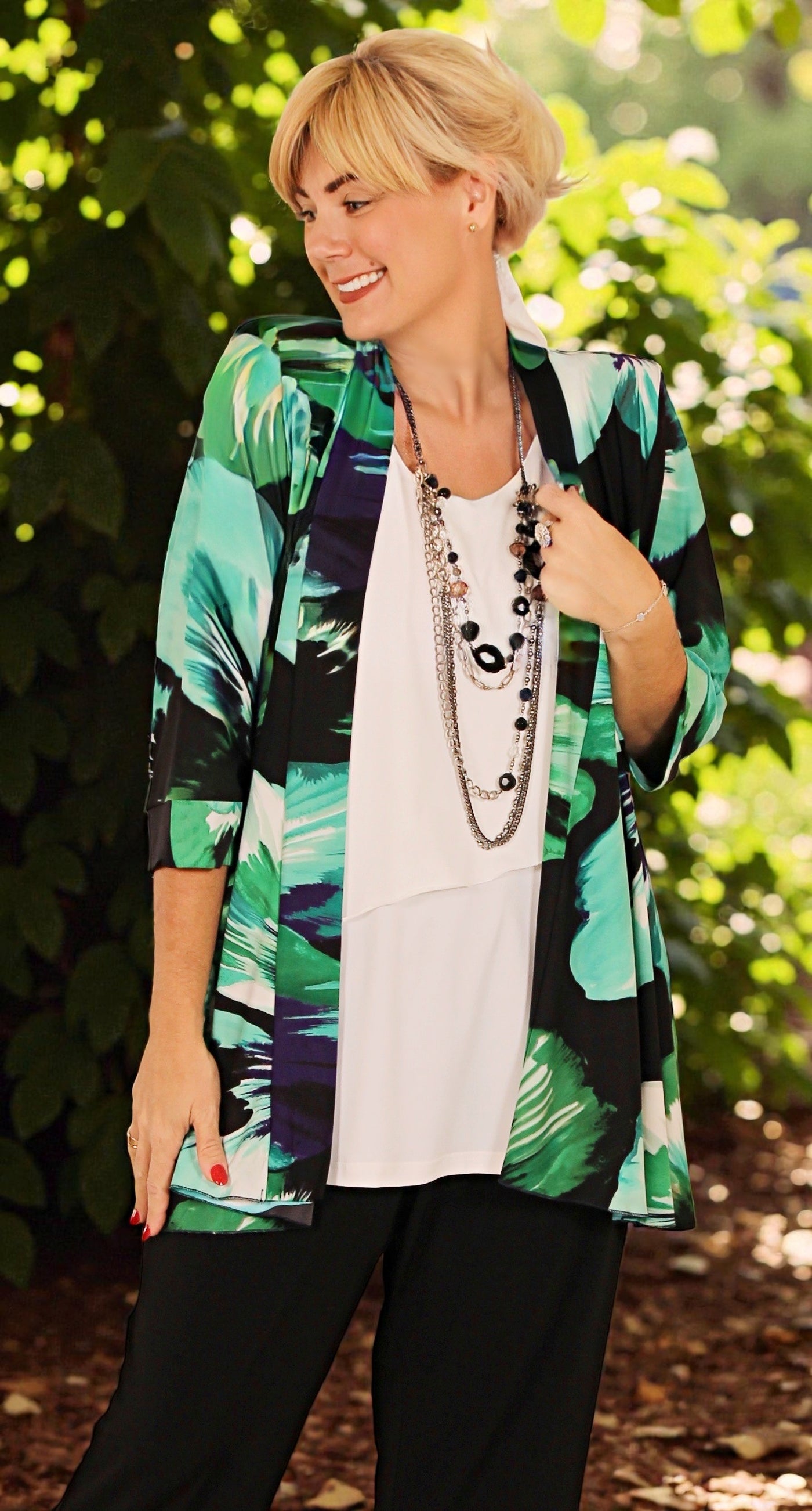 Sia Swing Jacket Opal on Black