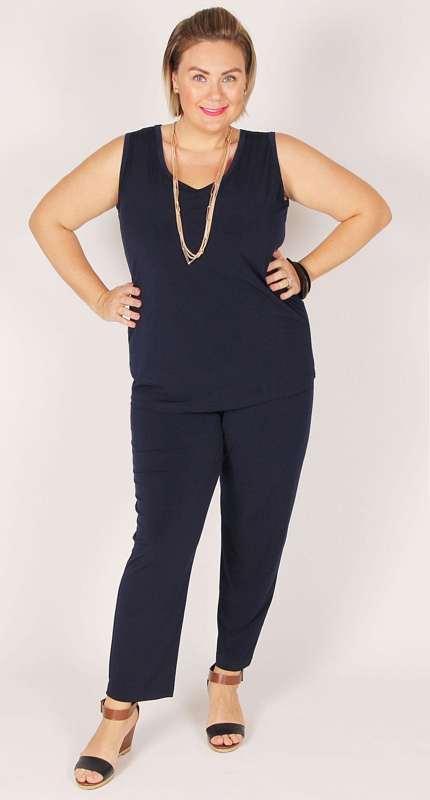 Gently Tapered  Leg Pant Navy